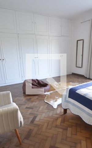Casa à venda com 550m², 5 quartos e 2 vagasQuarto com suíte