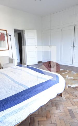 Casa à venda com 550m², 5 quartos e 2 vagasQuarto com suíte