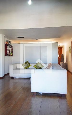 Casa à venda com 260m², 3 quartos e 2 vagasSala