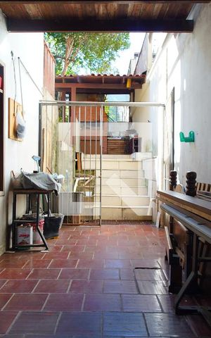 Casa à venda com 260m², 3 quartos e 2 vagasGaragem