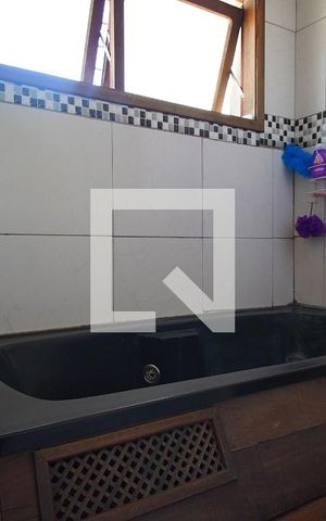 Casa à venda com 260m², 3 quartos e 2 vagasBanheiro Suíte