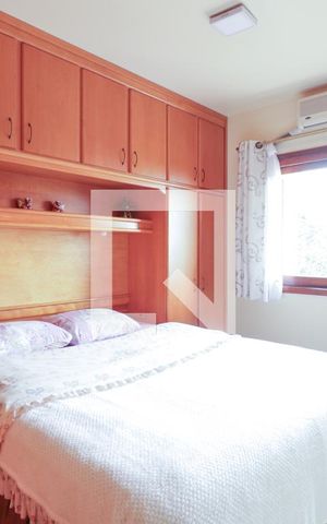 Casa de condomínio à venda com 258m², 3 quartos e 2 vagas Casa de condomínio à venda com 258m², 3 quartos e 2 vagasQuarto 2