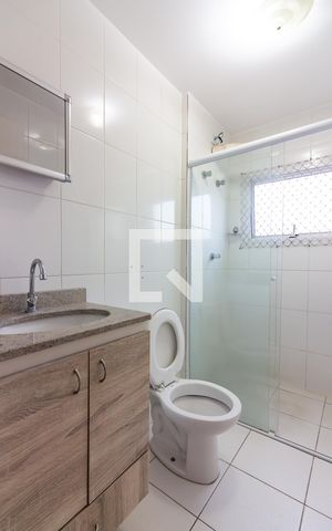 Apartamento para alugar com 58m², 2 quartos e 2 vagas Apartamento para alugar com 58m², 2 quartos e 2 vagasBanheiro