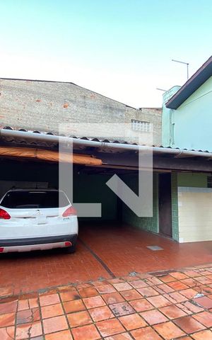 Casa à venda com 300m², 6 quartos e 2 vagasGaragem