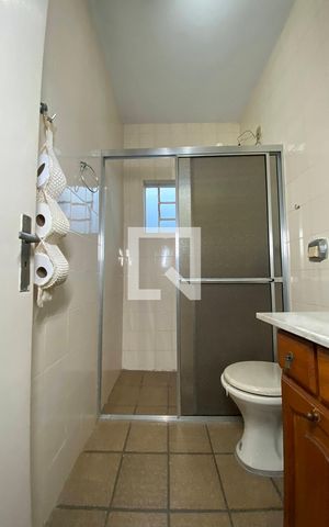 Casa à venda com 300m², 6 quartos e 2 vagasBanheiro Social