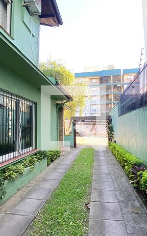 Casa à venda com 300m², 6 quartos e 2 vagasÁrea Externa