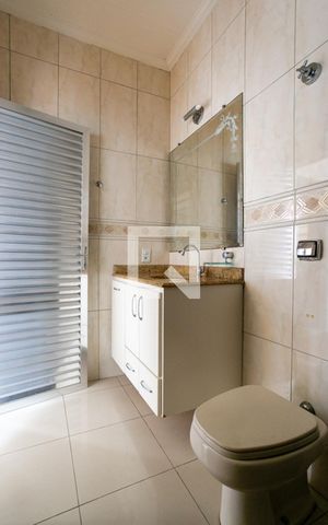Casa para alugar com 207m², 2 quartos e 3 vagas Casa para alugar com 207m², 2 quartos e 3 vagasBanheiro 2