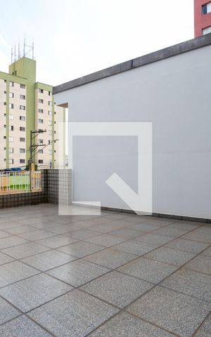 Casa para alugar com 207m², 2 quartos e 3 vagas Casa para alugar com 207m², 2 quartos e 3 vagasTerraço 2