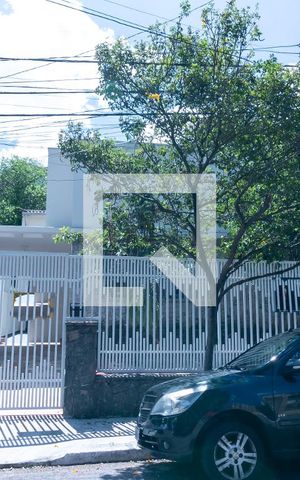 Casa para alugar com 150m², 4 quartos e 5 vagasFachada