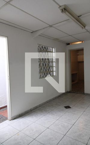 Casa à venda com 128m², 3 quartos e 2 vagasCopa