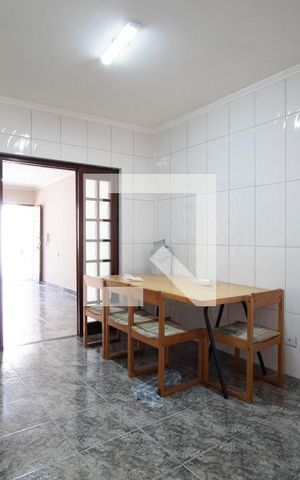 Casa à venda com 250m², 5 quartos e 5 vagas Casa à venda com 250m², 5 quartos e 5 vagasCopa