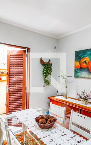 Casa à venda com 198m², 3 quartos e 2 vagas Casa à venda com 198m², 3 quartos e 2 vagasCozinha