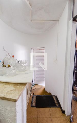 Casa à venda com 595m², 6 quartos e 4 vagas Casa à venda com 595m², 6 quartos e 4 vagasHall