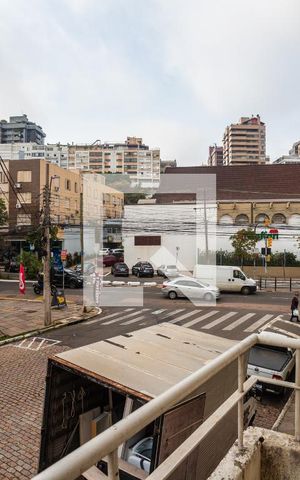 Apartamento à venda com 120m², 3 quartos e sem vaga Apartamento à venda com 120m², 3 quartos e sem vagaVaranda
