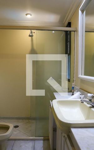 Apartamento à venda com 360m², 3 quartos e 3 vagas Apartamento à venda com 360m², 3 quartos e 3 vagasBanheiro social