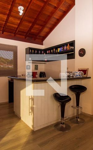 Casa de condomínio à venda com 288m², 3 quartos e 3 vagas Casa de condomínio à venda com 288m², 3 quartos e 3 vagasÁrea Gourmet