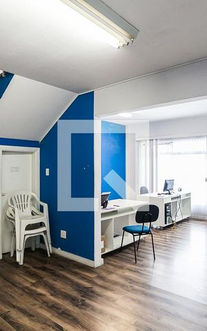Casa à venda com 340m², 4 quartos e 8 vagas Casa à venda com 340m², 4 quartos e 8 vagasSala de Estar