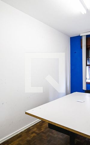 Casa à venda com 340m², 4 quartos e 8 vagas Casa à venda com 340m², 4 quartos e 8 vagasQuarto 4