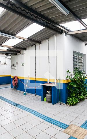 Casa à venda com 340m², 4 quartos e 8 vagas Casa à venda com 340m², 4 quartos e 8 vagasQuintal