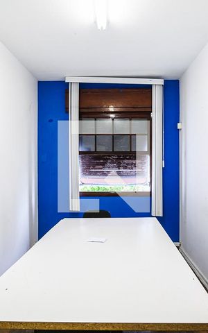 Casa à venda com 340m², 4 quartos e 8 vagas Casa à venda com 340m², 4 quartos e 8 vagasQuarto 4