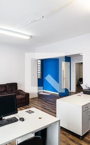 Casa à venda com 340m², 4 quartos e 8 vagas Casa à venda com 340m², 4 quartos e 8 vagasSala de Estar