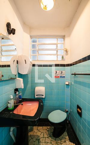 Casa à venda com 340m², 4 quartos e 8 vagas Casa à venda com 340m², 4 quartos e 8 vagasLavabo