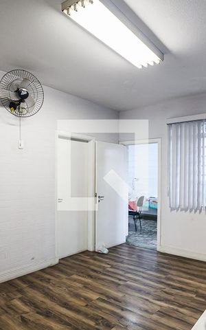 Casa à venda com 340m², 4 quartos e 8 vagas Casa à venda com 340m², 4 quartos e 8 vagasSala de Jantar