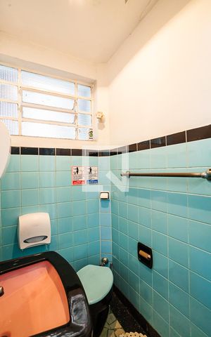 Casa à venda com 340m², 4 quartos e 8 vagas Casa à venda com 340m², 4 quartos e 8 vagasLavabo