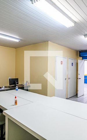 Casa à venda com 340m², 4 quartos e 8 vagas Casa à venda com 340m², 4 quartos e 8 vagasGaragem
