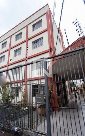 Apartamento à venda com 63m², 2 quartos e sem vaga Apartamento à venda com 63m², 2 quartos e sem vagaFachada