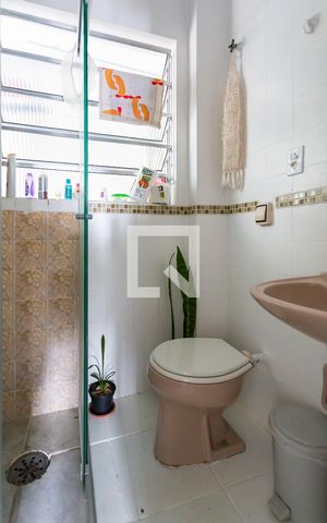 Apartamento à venda com 63m², 2 quartos e sem vaga Apartamento à venda com 63m², 2 quartos e sem vagaBanheiro