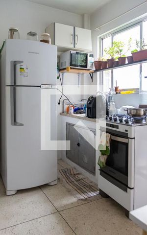 Apartamento à venda com 63m², 2 quartos e sem vaga Apartamento à venda com 63m², 2 quartos e sem vagaCozinha