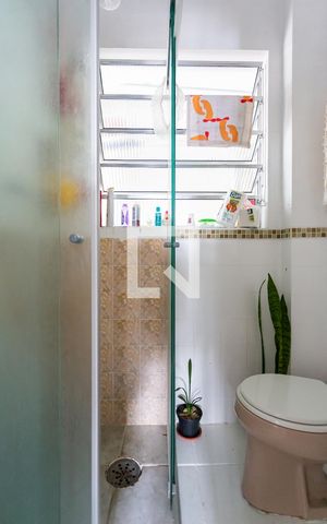 Apartamento à venda com 63m², 2 quartos e sem vaga Apartamento à venda com 63m², 2 quartos e sem vagaBanheiro
