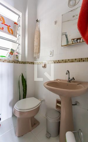 Apartamento à venda com 63m², 2 quartos e sem vaga Apartamento à venda com 63m², 2 quartos e sem vagaBanheiro