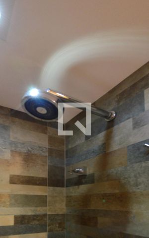 Apartamento à venda com 73m², 2 quartos e 2 vagasBanheiro geral