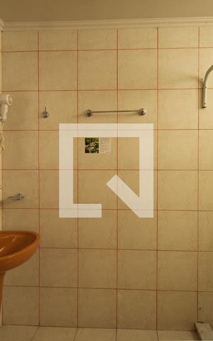 Studio para alugar com 30m², 1 quarto e sem vaga Studio para alugar com 30m², 1 quarto e sem vagaBanheiro