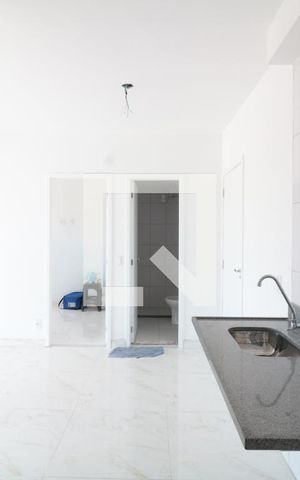 Apartamento à venda com 38m², 2 quartos e sem vagaCozinha e Área de Serviço