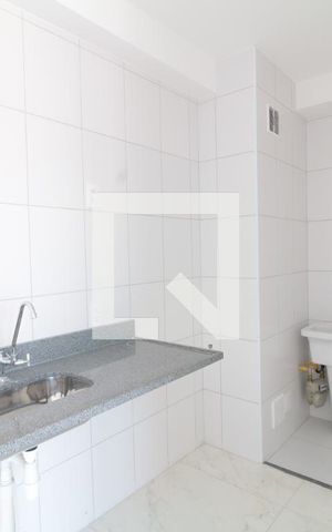 Apartamento à venda com 38m², 2 quartos e sem vagaCozinha e Área de Serviço
