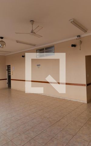 Apartamento à venda com 75m², 3 quartos e 2 vagas Apartamento à venda com 75m², 3 quartos e 2 vagasÁrea comum - Salão de festas