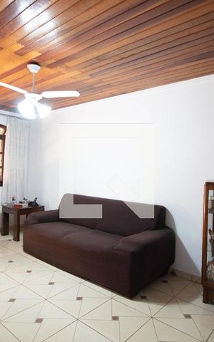 Casa à venda com 128m², 2 quartos e 2 vagas