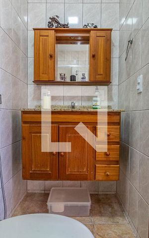 Casa de condomínio à venda com 142m², 3 quartos e sem vaga Casa de condomínio à venda com 142m², 3 quartos e sem vagaBanheiro Suíte
