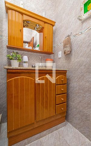 Casa de condomínio à venda com 142m², 3 quartos e sem vaga Casa de condomínio à venda com 142m², 3 quartos e sem vagaBanheiro Social