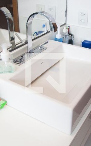 Casa à venda com 687m², 5 quartos e 10 vagas Casa à venda com 687m², 5 quartos e 10 vagasBanheiro - Torneira