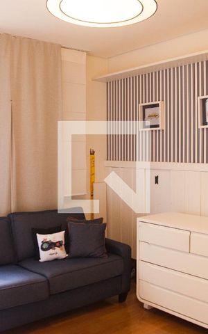 Casa à venda com 687m², 5 quartos e 10 vagas Casa à venda com 687m², 5 quartos e 10 vagasQuarto 2 - Suíte