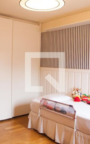 Casa à venda com 687m², 5 quartos e 10 vagas Casa à venda com 687m², 5 quartos e 10 vagasQuarto 2 - Suíte