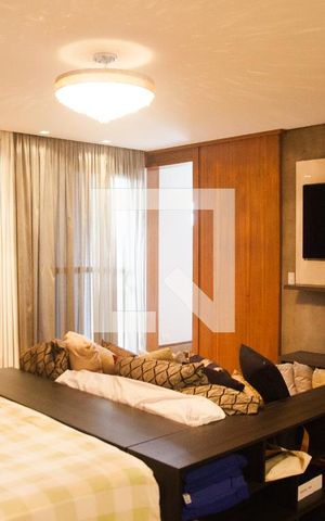 Casa à venda com 687m², 5 quartos e 10 vagas Casa à venda com 687m², 5 quartos e 10 vagasQuarto 1 - Suíte