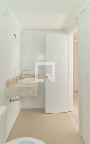 Casa de condomínio à venda com 241m², 3 quartos e 2 vagas Casa de condomínio à venda com 241m², 3 quartos e 2 vagasBanheiro da Suíte 3