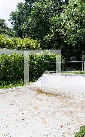 Apartamento à venda com 350m², 4 quartos e 4 vagas Apartamento à venda com 350m², 4 quartos e 4 vagasÁrea comum - Pista de skate