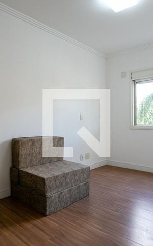 Apartamento à venda com 350m², 4 quartos e 4 vagas Apartamento à venda com 350m², 4 quartos e 4 vagasSuíte 3
