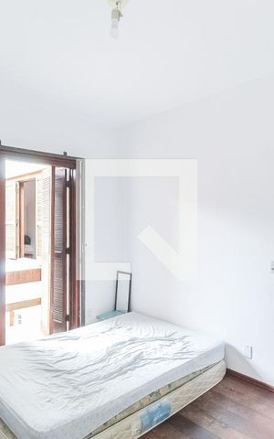 Casa à venda com 526m², 4 quartos e 5 vagas Casa à venda com 526m², 4 quartos e 5 vagasQuarto 1